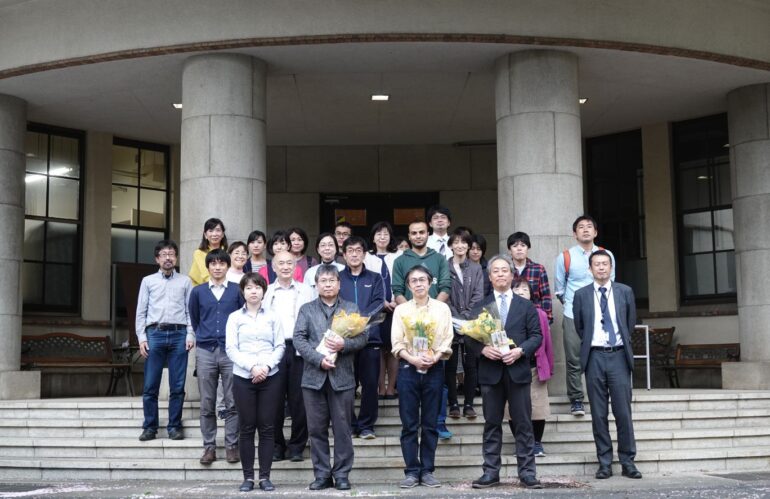 Prof. Tsukaya’s retirement ceremony was held.