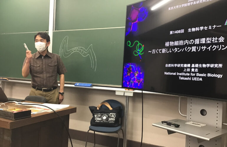 基生研の上田貴志教授が講義をされました